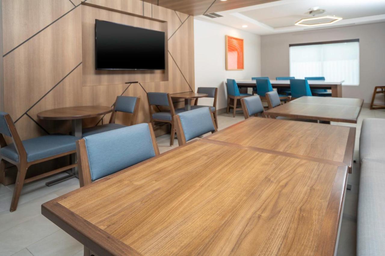 Holiday Inn Express And Suites Atlanta-Johns Creek By Ihg Zewnętrze zdjęcie